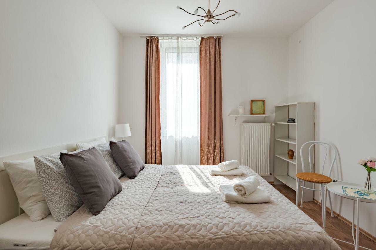 Rakoczi Apartments บูดาเปสต์ ภายนอก รูปภาพ
